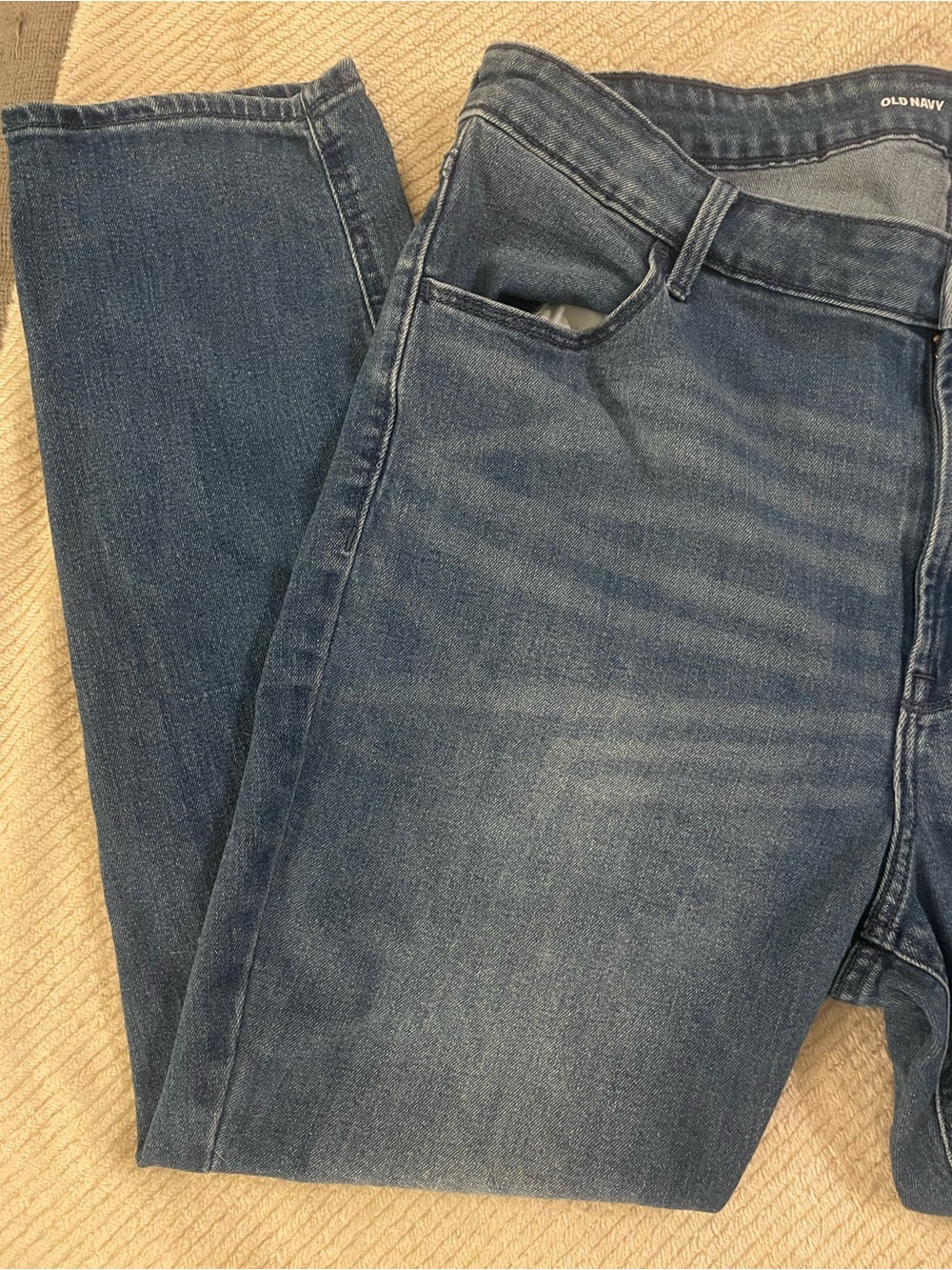 Old Navy Women's High-Rise, Straight Plus Size Jeans, Size 16 short - Picture 5 of 9